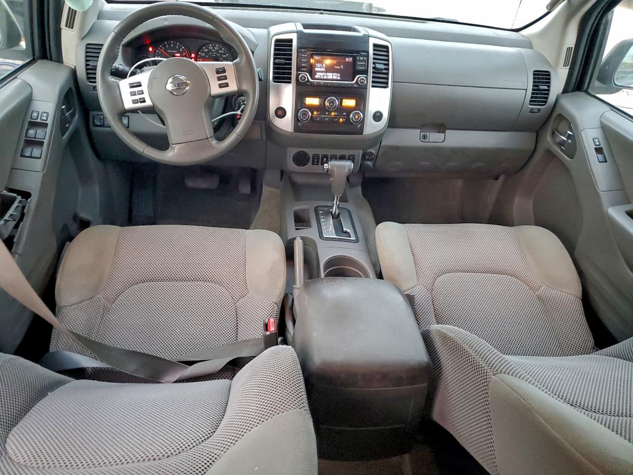 Nissan Frontier S Image 4
