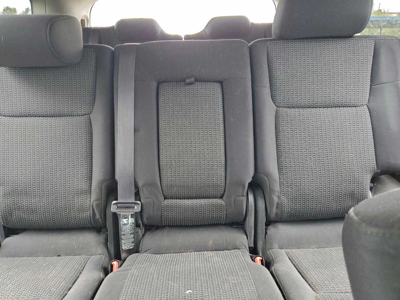 Jeep Commander Sport Image 11