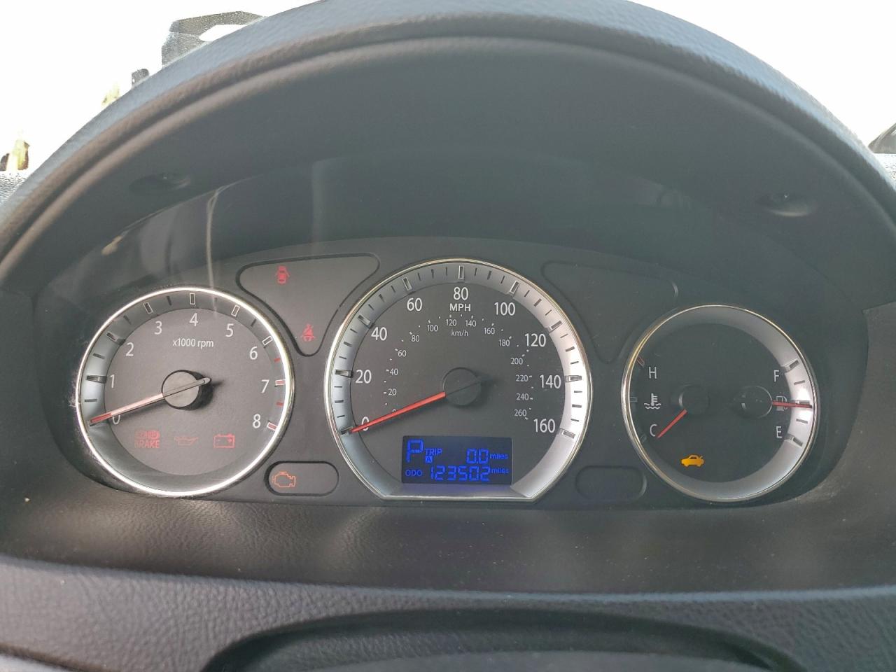 Hyundai SONATA Gls Image 4