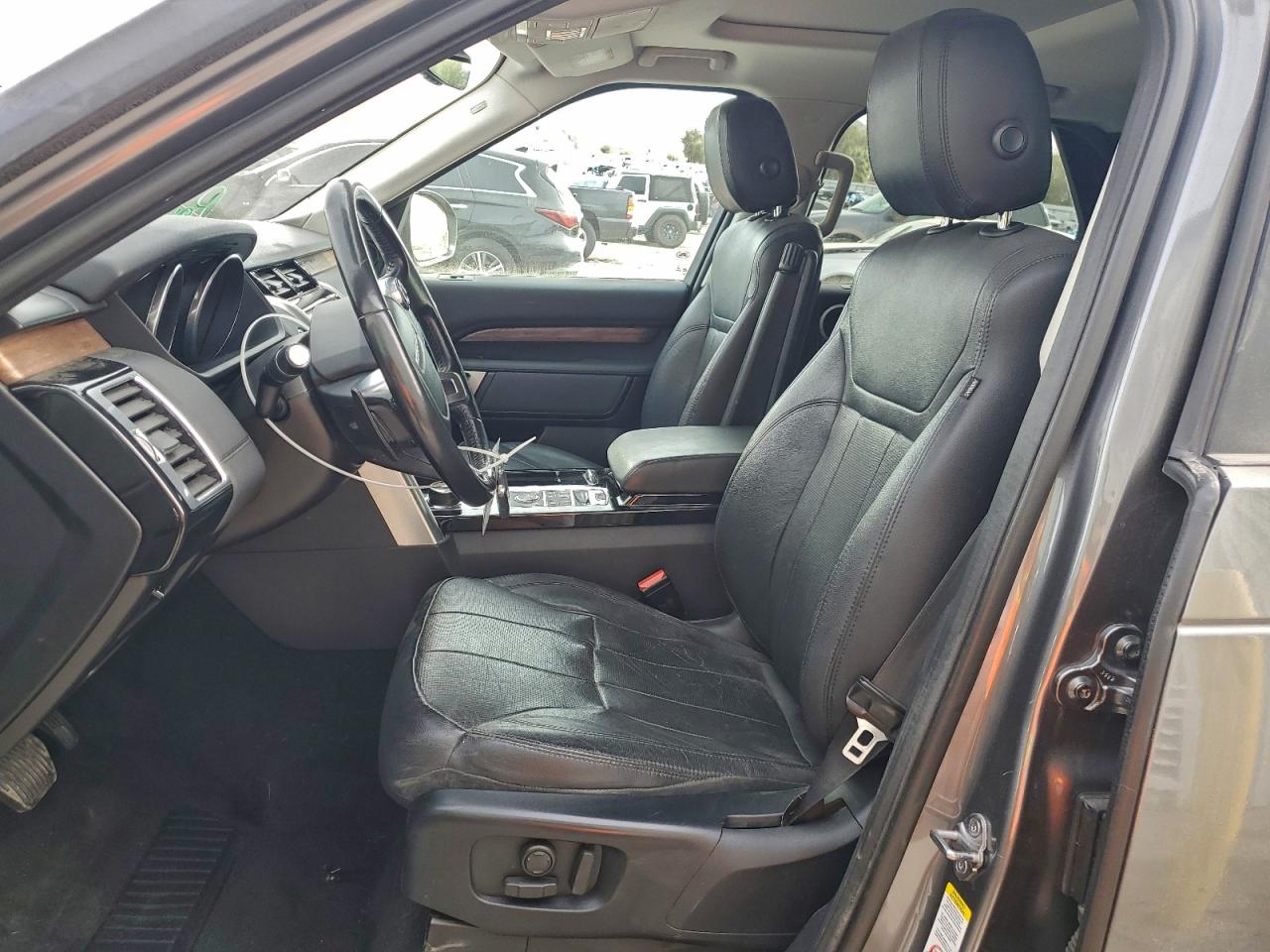 Land Rover Discovery Hse Image 9