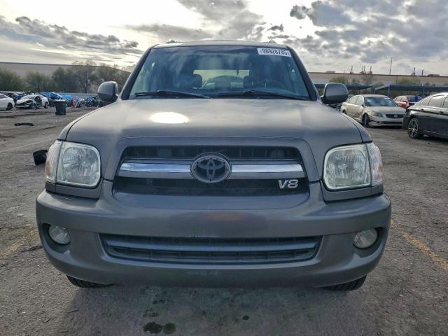 Toyota Sequoia Sr5 Image 4