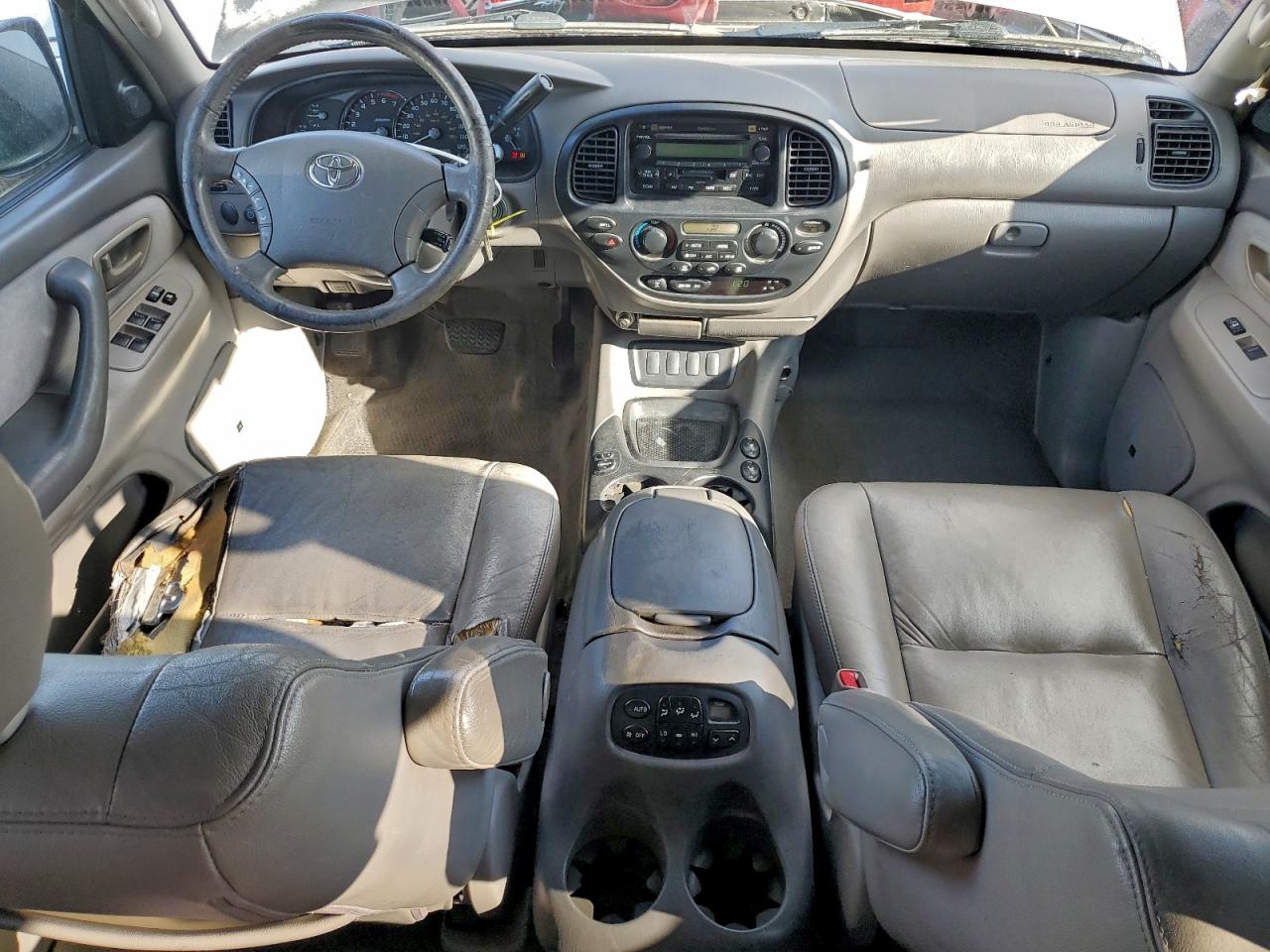 Toyota Sequoia Sr5 Image 8