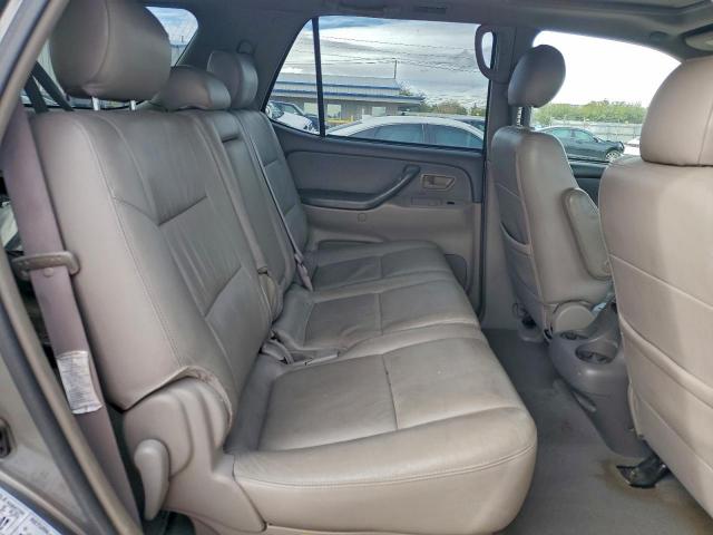 Toyota Sequoia Sr5 Image 12