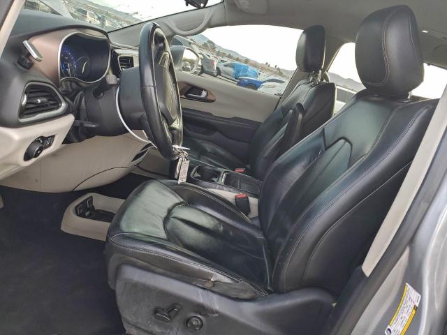 Chrysler Pacifica Touring L Image 10