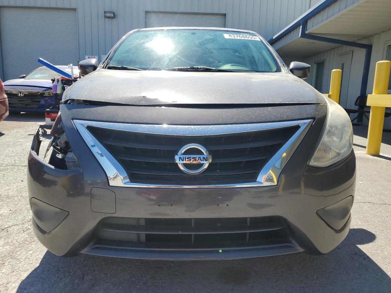 Nissan Versa S Image 3