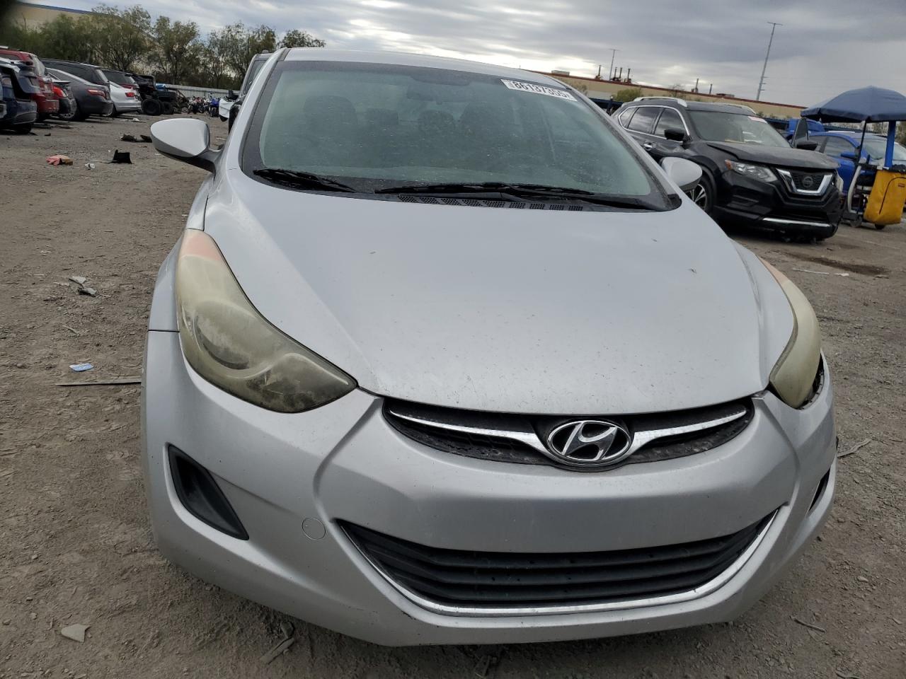 Hyundai ELANTRA Gls Image 4