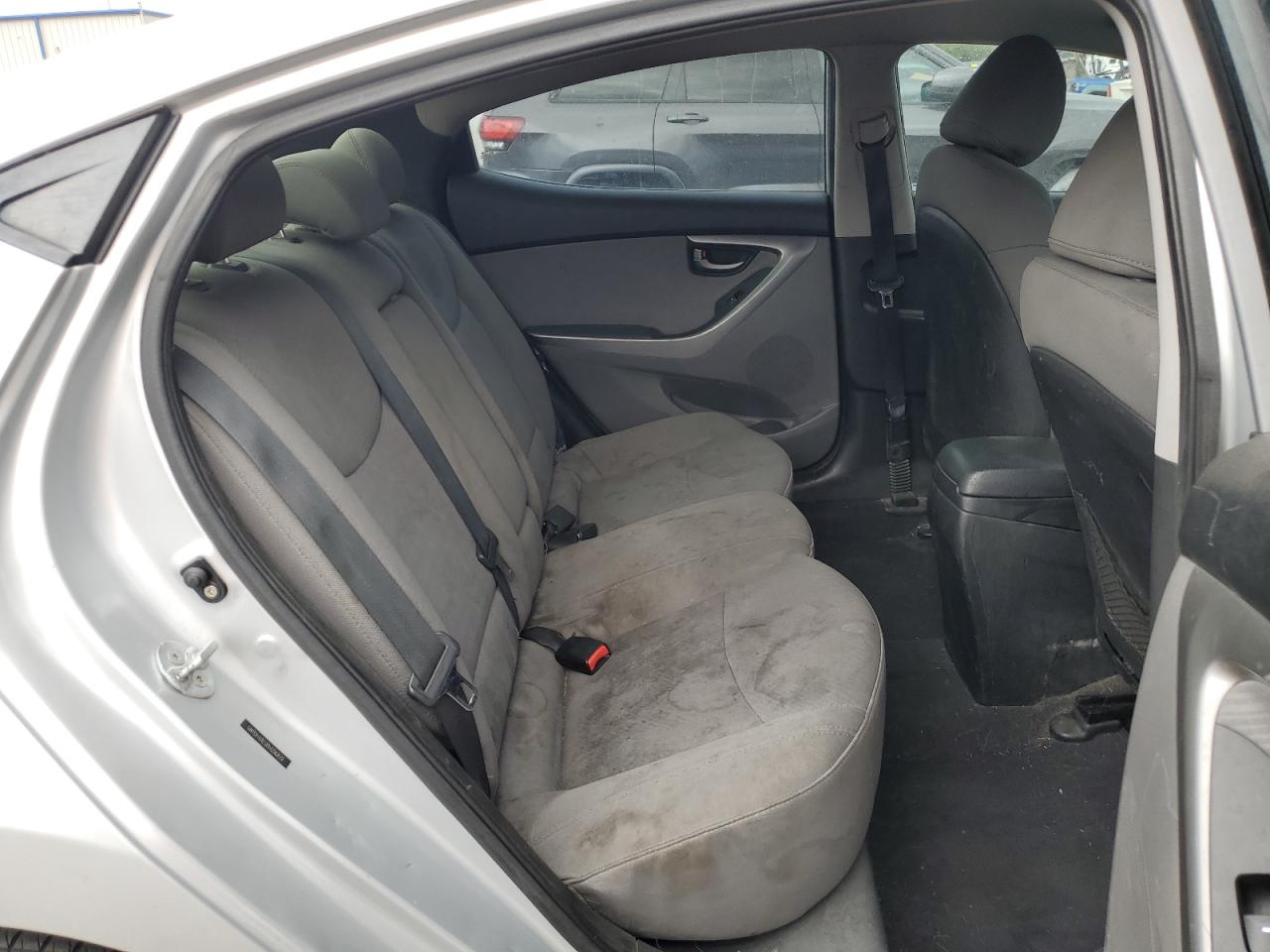 Hyundai ELANTRA Gls Image 10