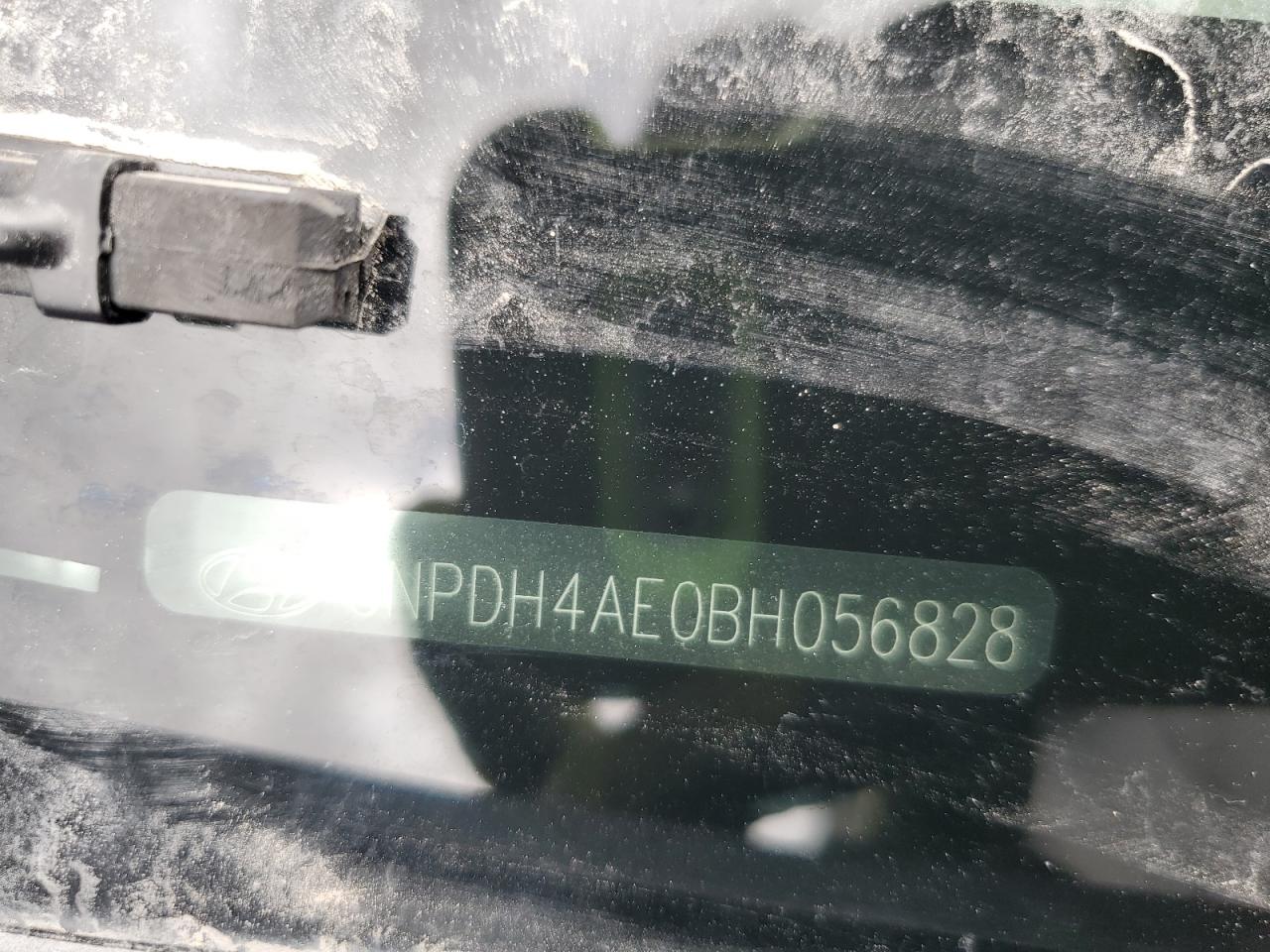 Hyundai ELANTRA Gls Image 9