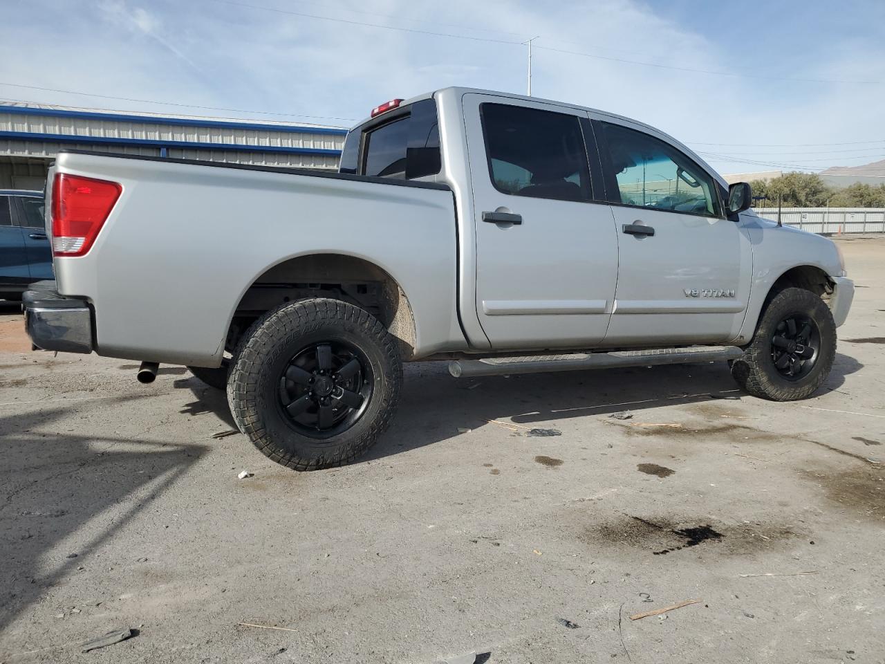 Nissan Titan S Image 4