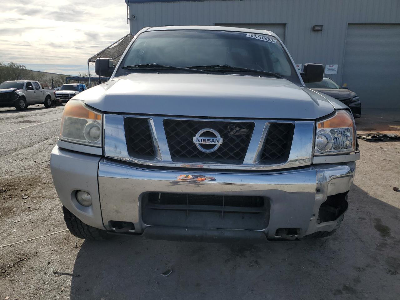 Nissan Titan S Image 2