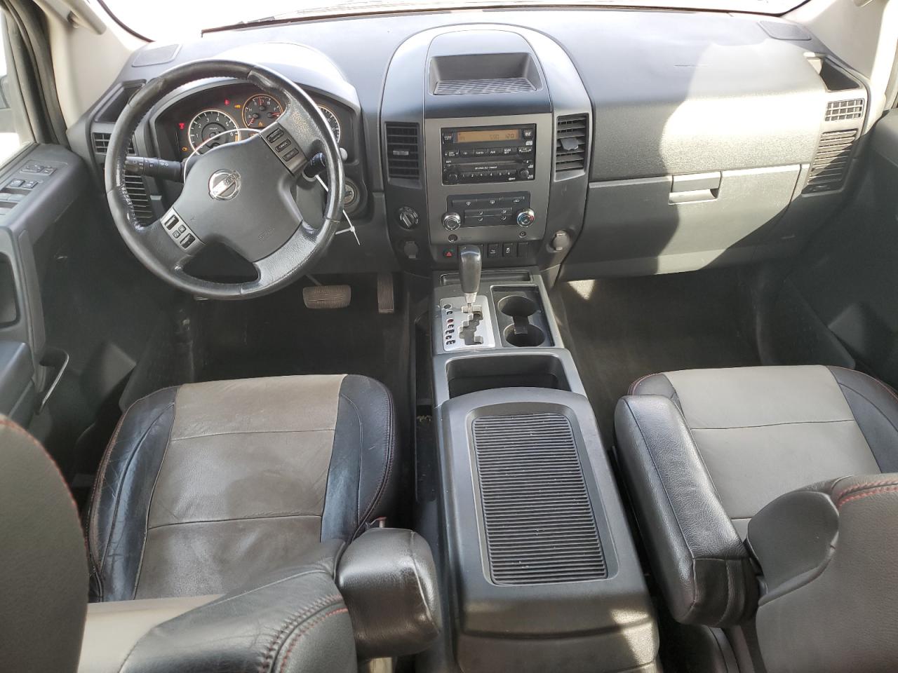 Nissan Titan S Image 5