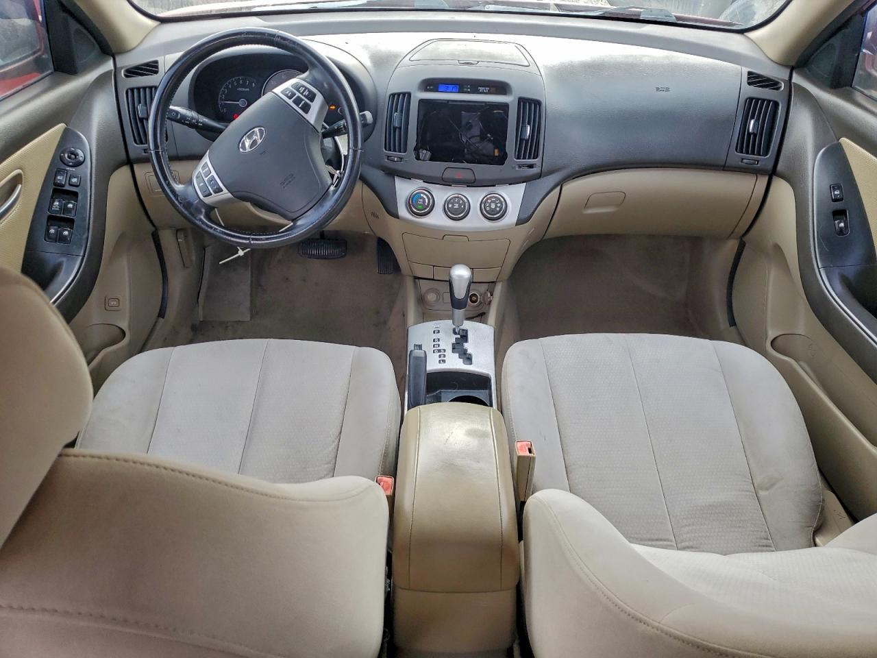 Hyundai ELANTRA Gls Image 10
