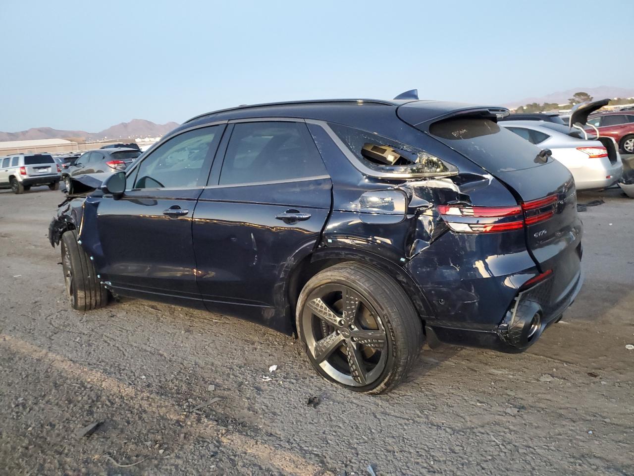 Genesis Gv70 Base Base Image 3