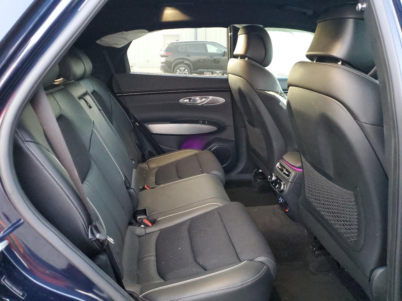 Genesis Gv70 Base Base Image 7