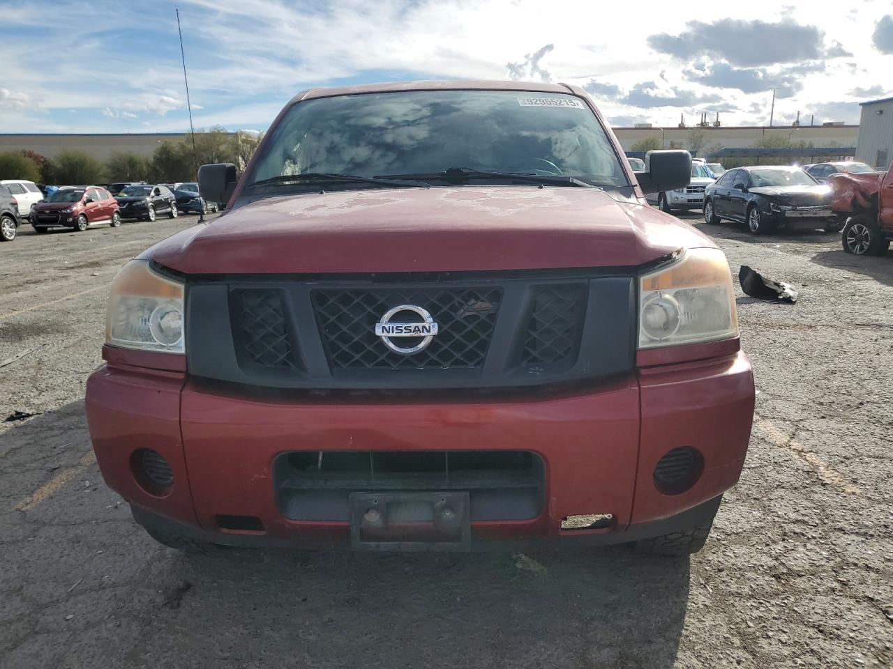 Nissan Titan S Image 2