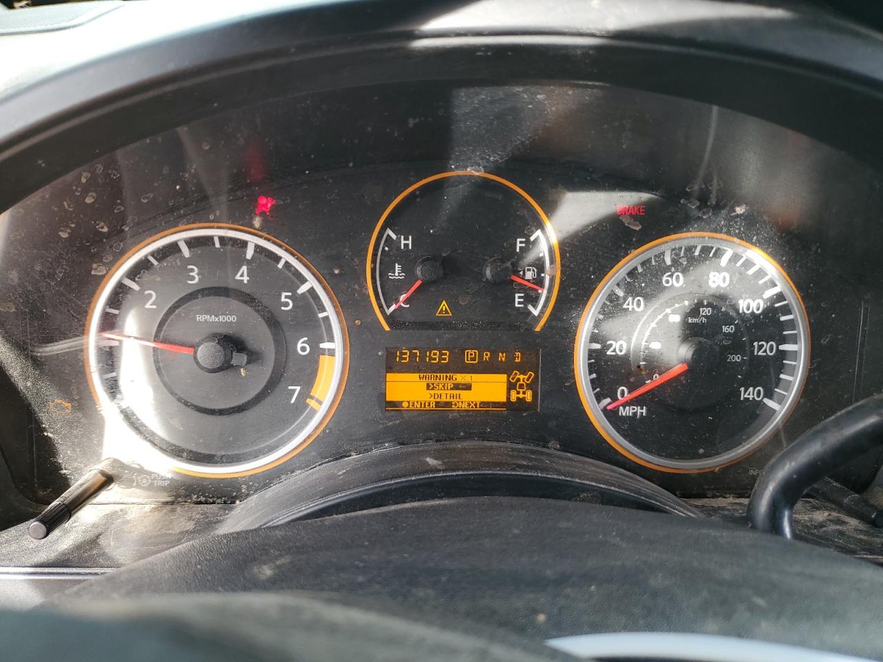 Nissan Titan S Image 9