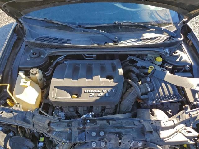 Chrysler 200 Lx Image 8