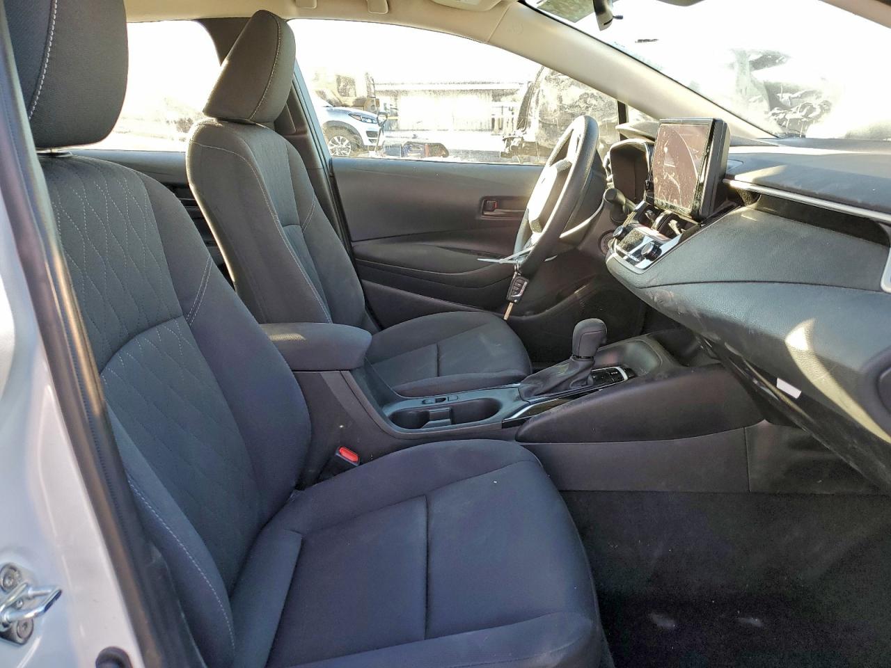 Toyota Corolla Le Image 9