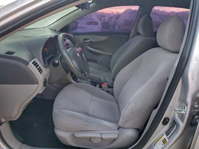 Toyota Corolla Base Image 2