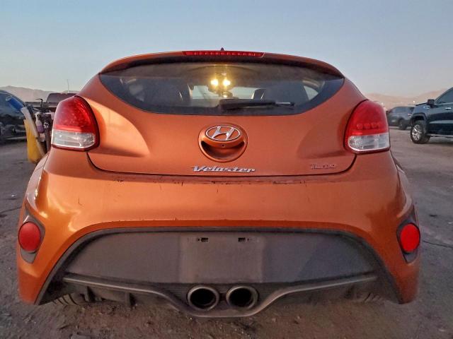Hyundai VELOSTER Turbo Image 8