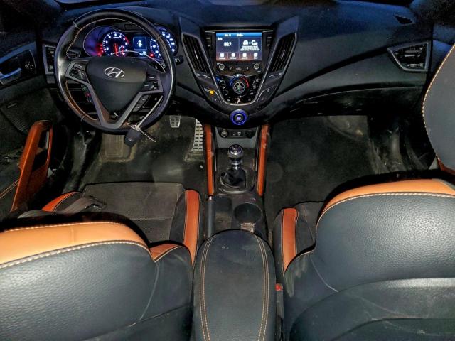 Hyundai VELOSTER Turbo Image 9