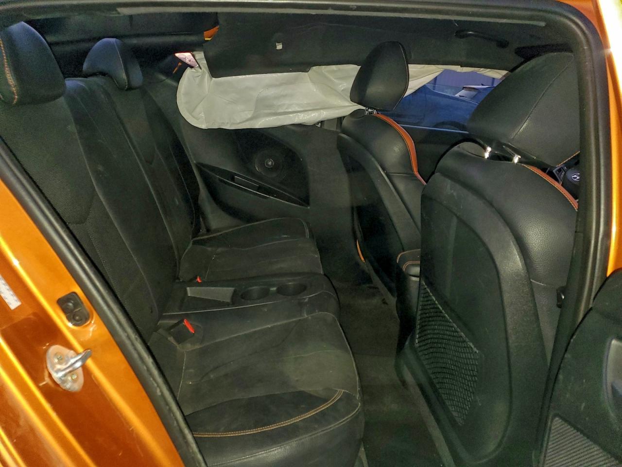 Hyundai VELOSTER Turbo Image 5