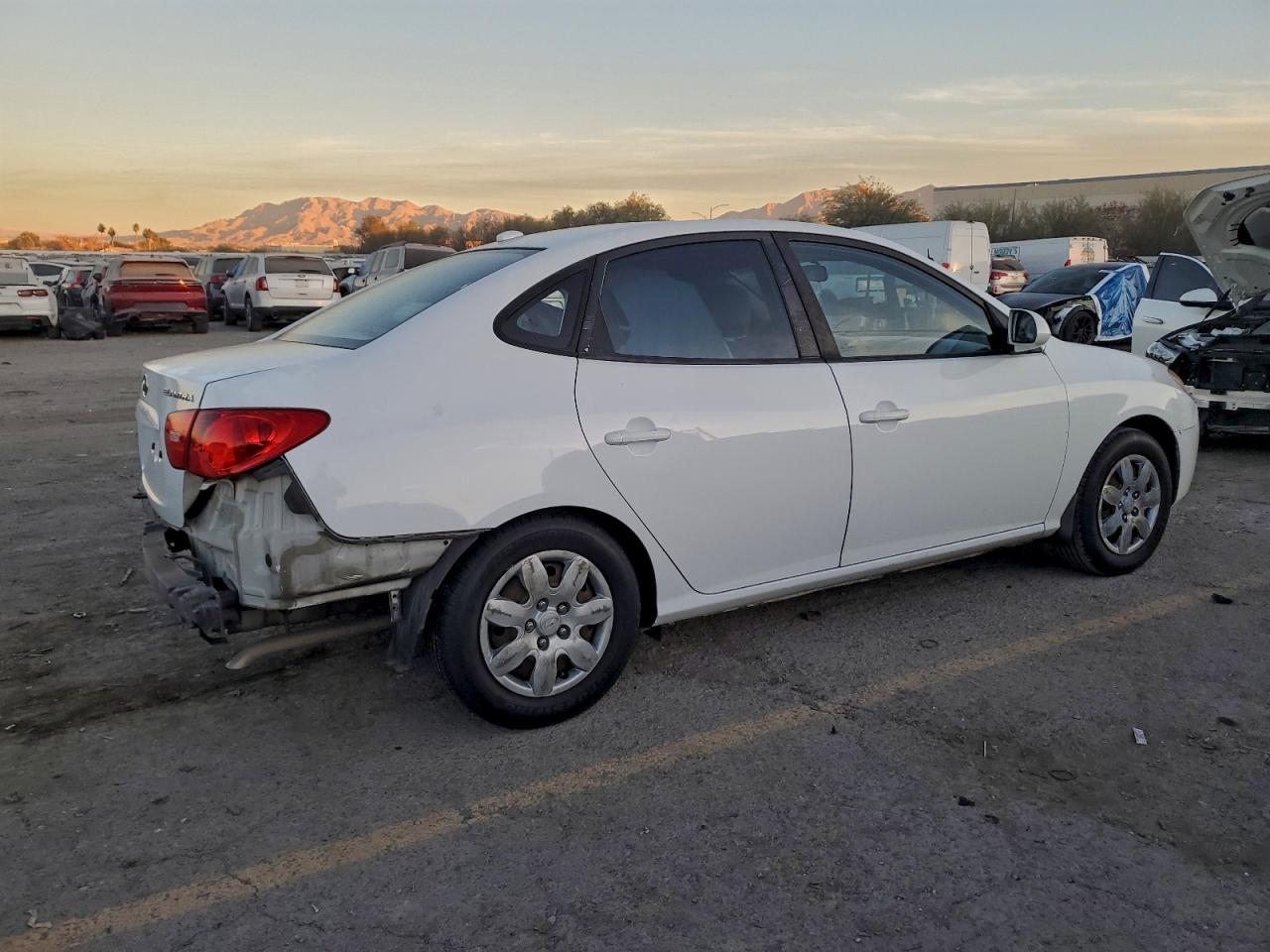 Hyundai ELANTRA Gls Image 3