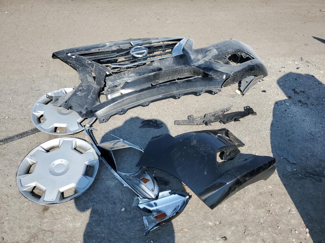 Nissan Versa S Image 13