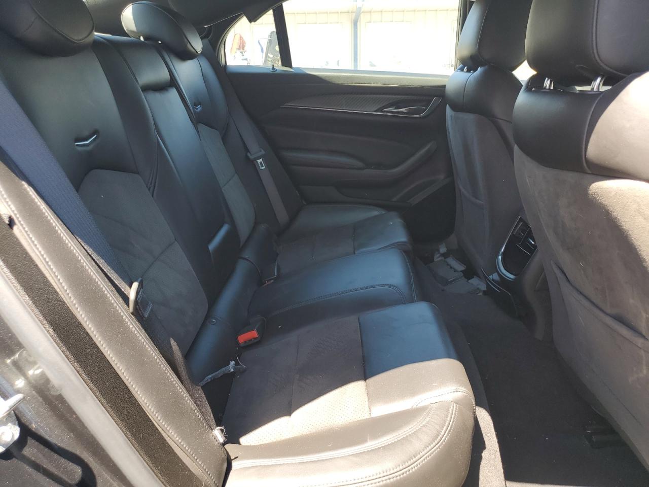 Cadillac CTS Luxury Image 12