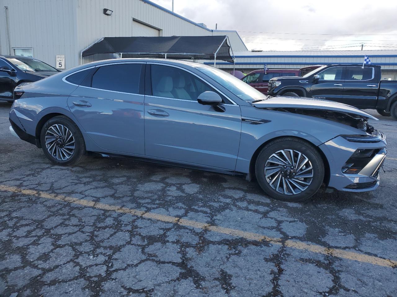 Hyundai SONATA Hybrid Image 11