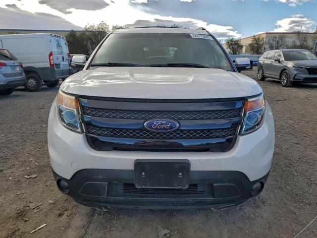 Ford Explorer Limited Image 4