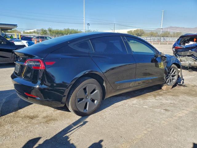 Tesla Model 3 Image 4