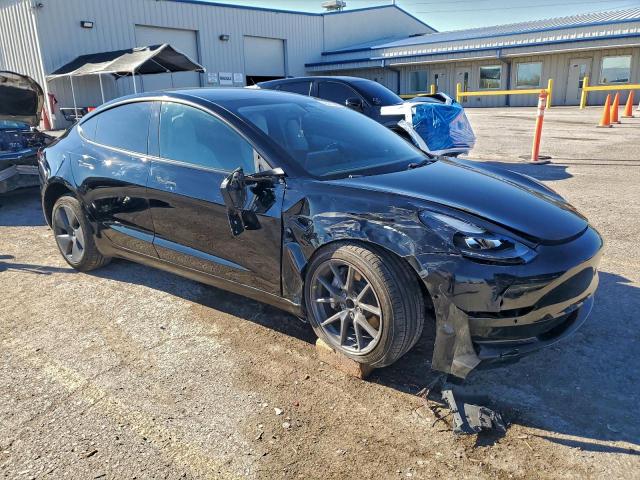 Tesla Model 3 Image 8