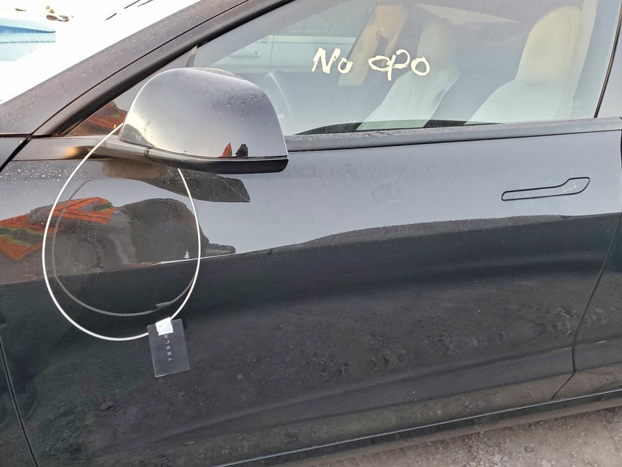 Tesla Model 3 Image 9