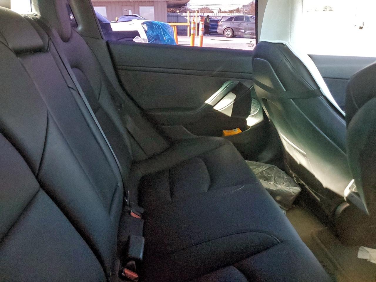 Tesla Model 3 Image 6