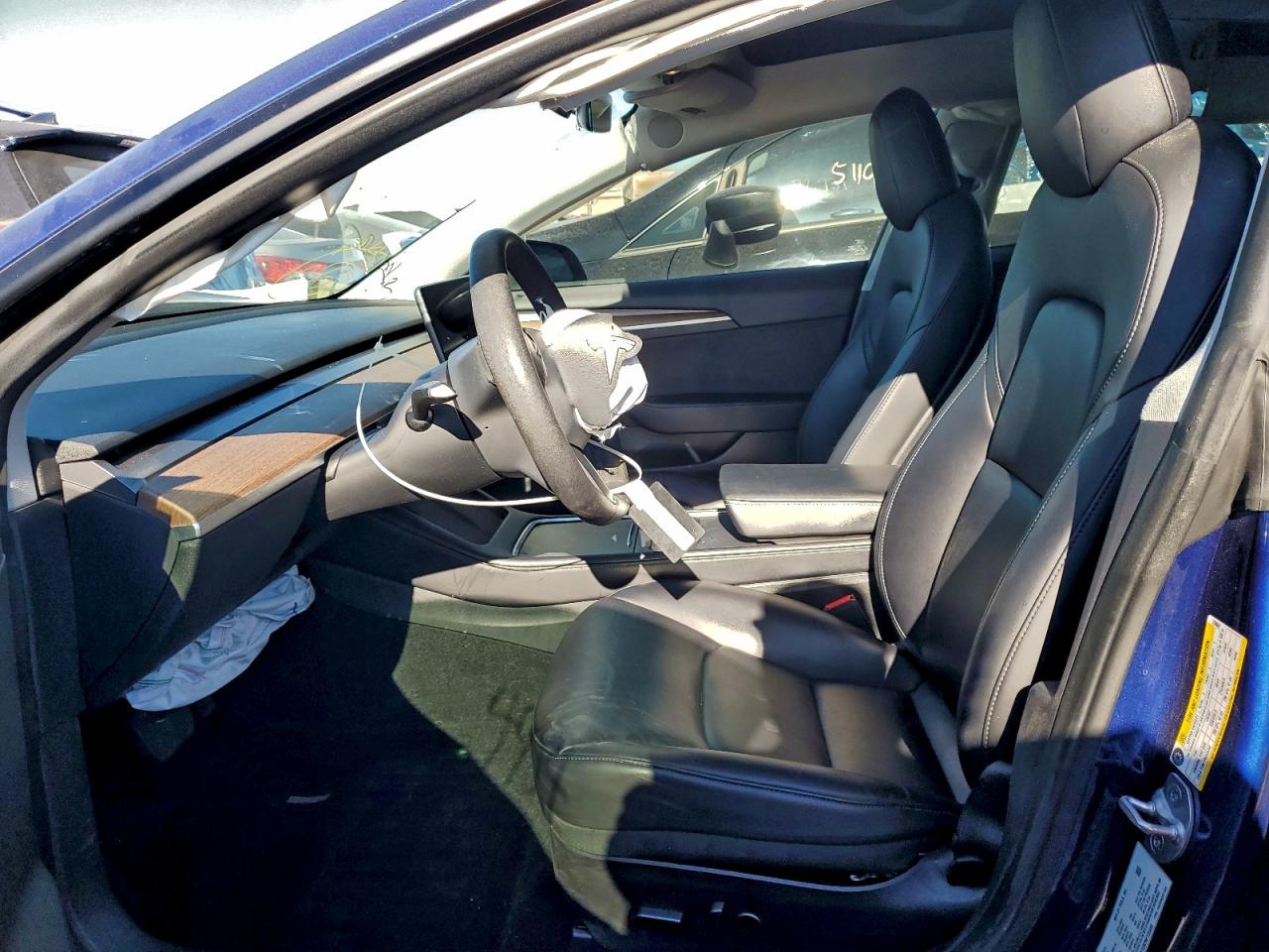 Tesla Model 3 Image 4