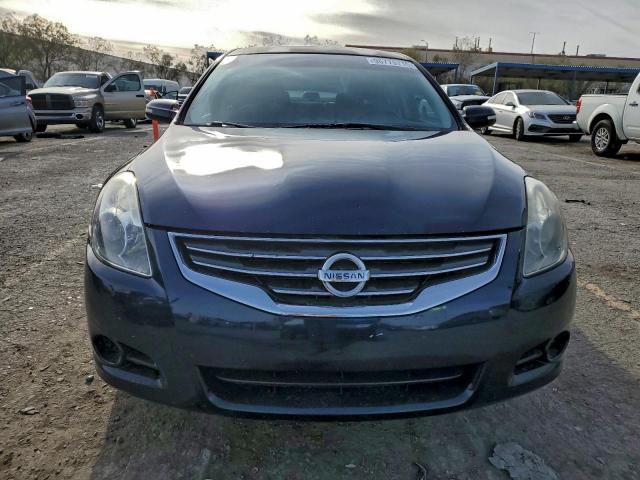 Nissan Altima Base Image 2