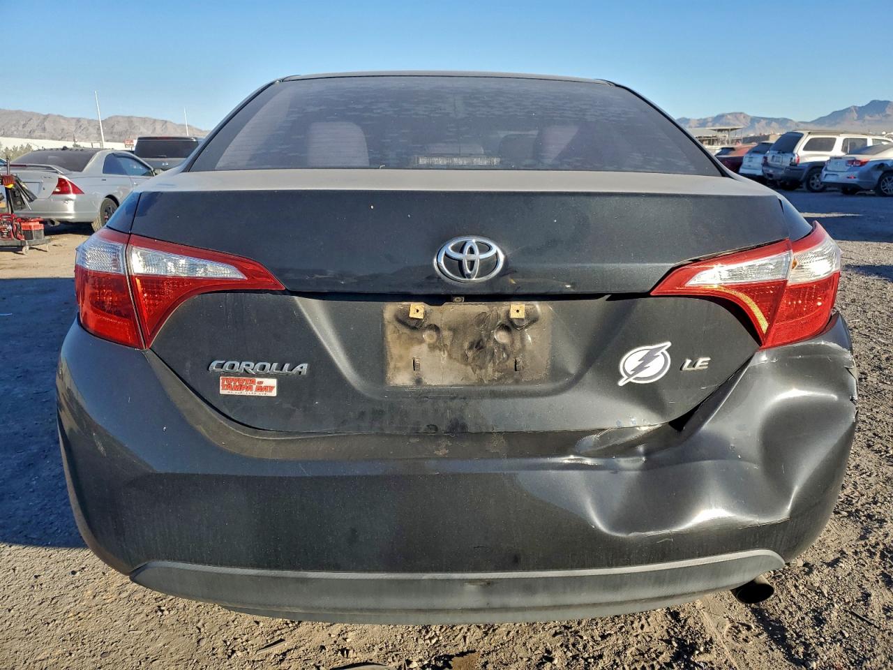 Toyota Corolla L Image 8