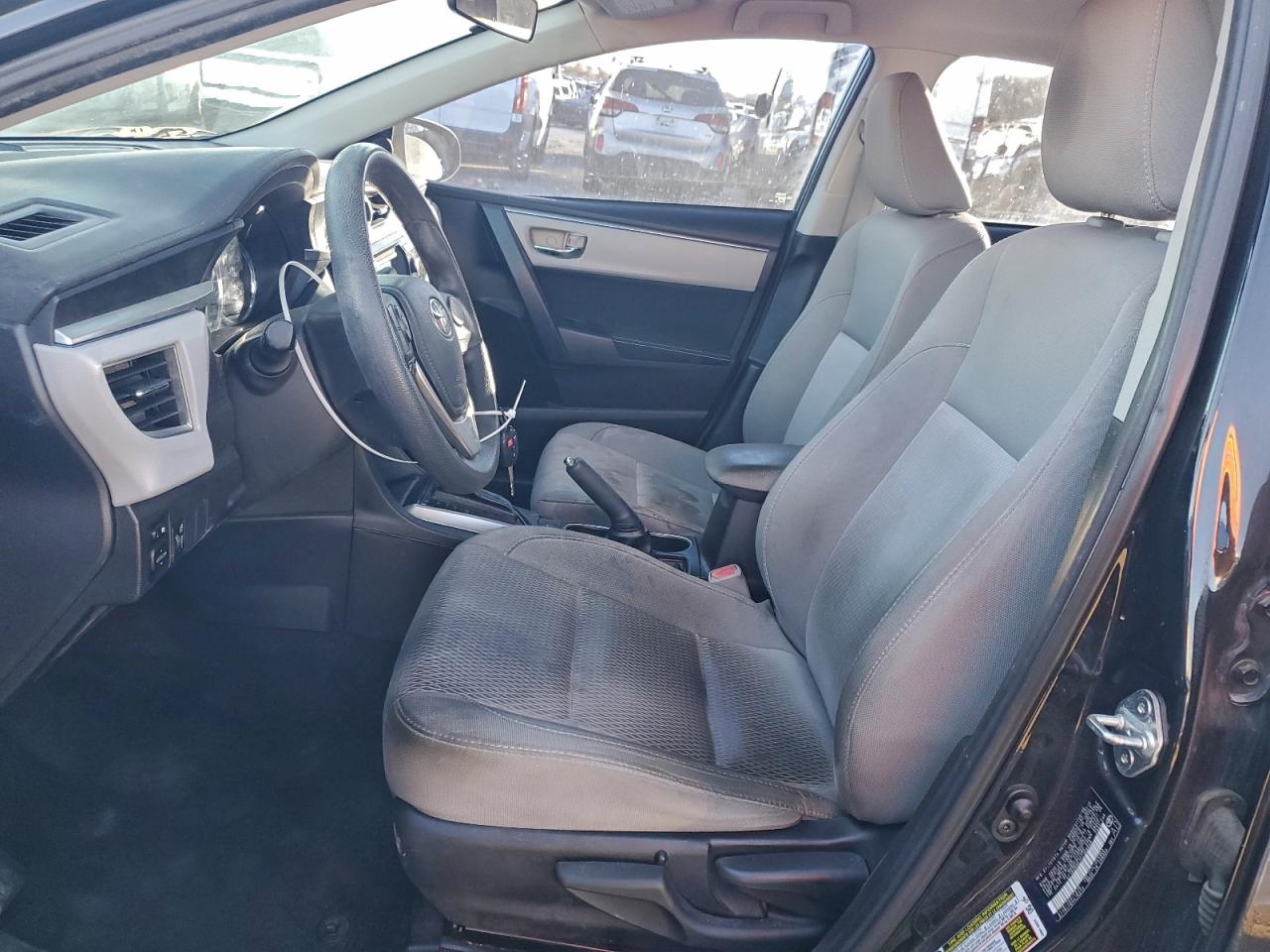 Toyota Corolla L Image 10