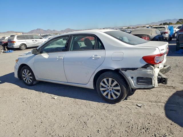 Toyota Corolla Base Image 2