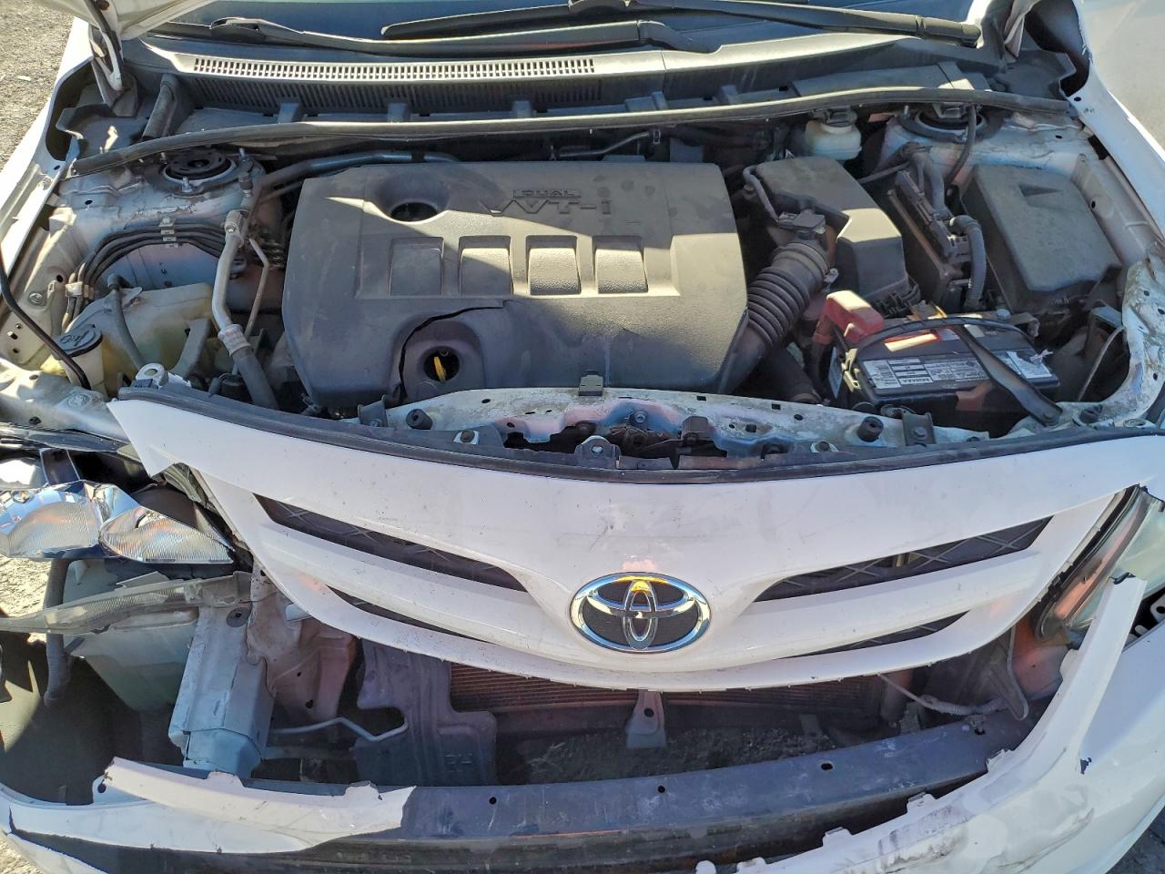 Toyota Corolla Base Image 7