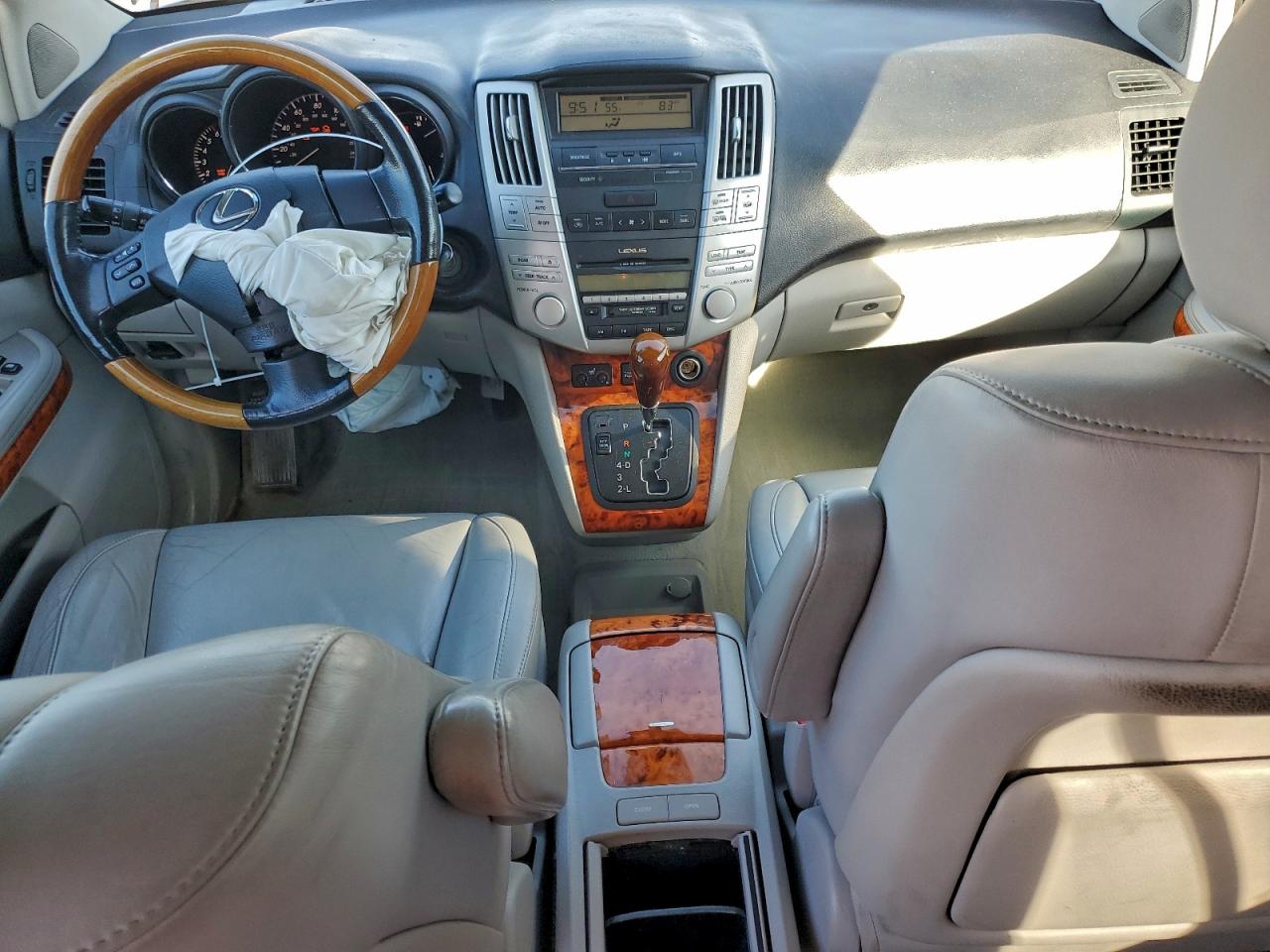 Lexus RX 330 Image 10