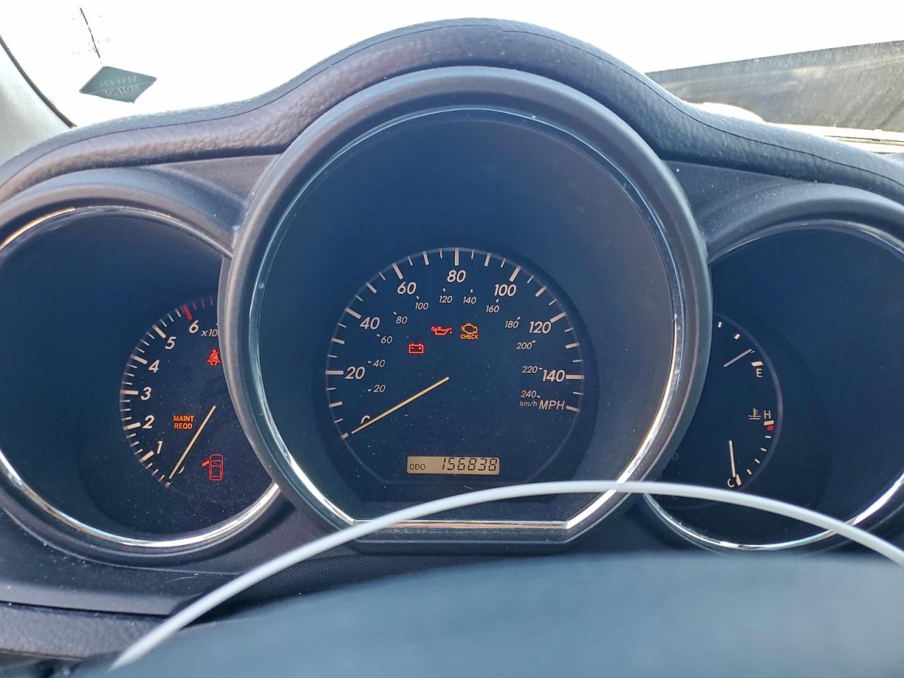 Lexus RX 330 Image 8