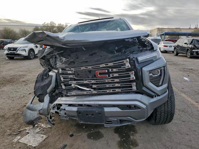 GMC Canyon Denali Image 12