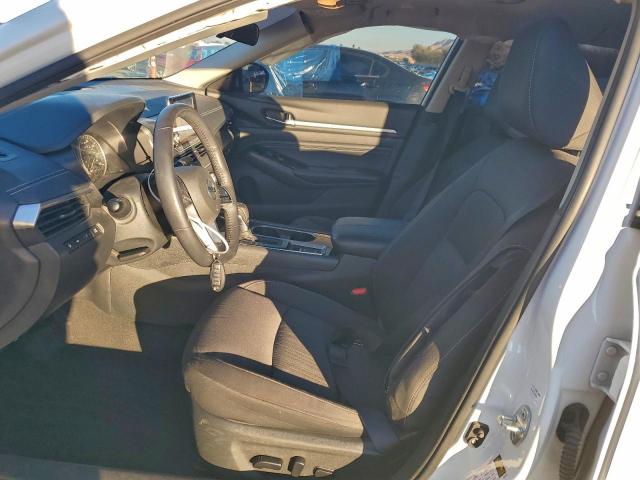 Nissan Altima Sv Image 9