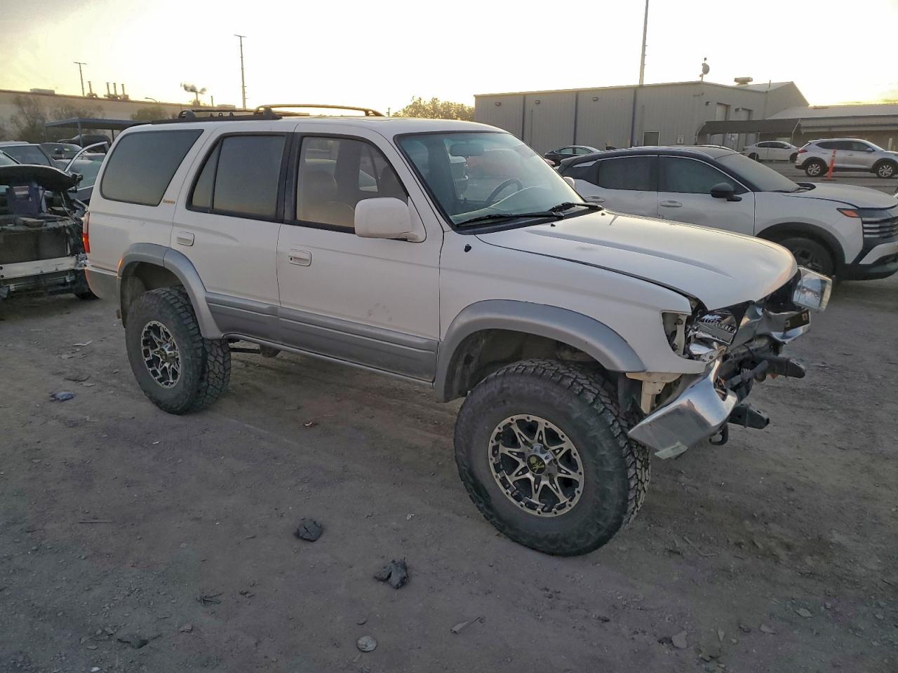 Toyota 4Runner Limited Image 4