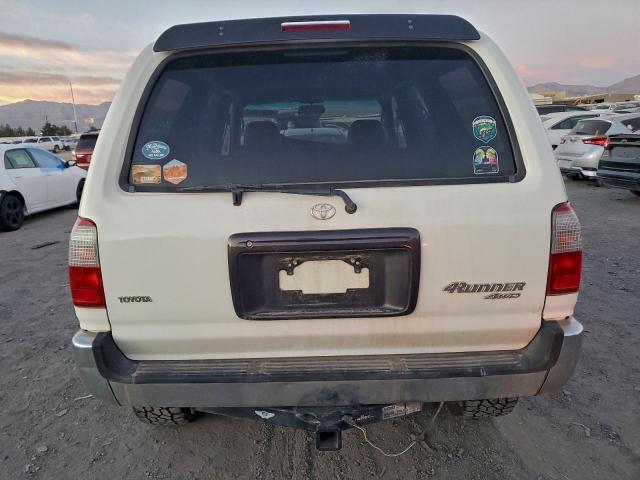 Toyota 4Runner Limited Image 5