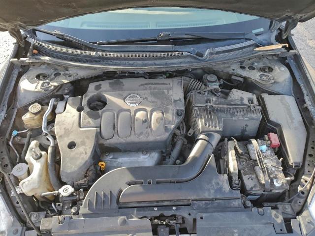 Nissan Altima Base Image 8