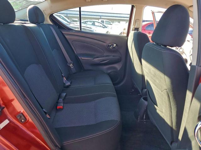 Nissan Versa S Image 2