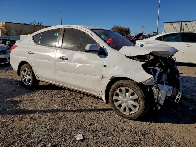 Nissan Versa S Image 4